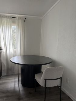 47.2'' Round Dining Table, Kitchen Table