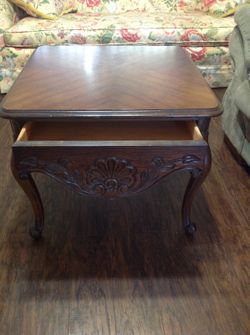 Antique solid wood end table with queen Ann legs and dove tail drawer