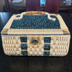   Vintage (1960-70) JCPenney Sewing Box Basket