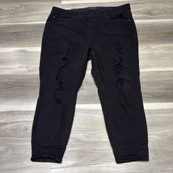 Torrid sky high skinny Black Distressed Jeans size 20 Short
