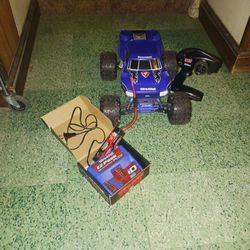 2 Trucks(Traxxas Bigfoot And Redcat T10)package DEAL!