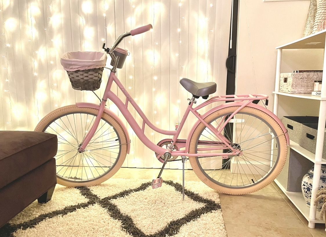 PINK CRUISER BIKE