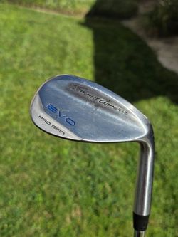 Tommy Armour EVO Pro Spin Sandwedge Golf Club, RH