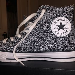 Women’s Converse Size 8