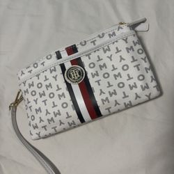 Tommy Hilfiger Clutch