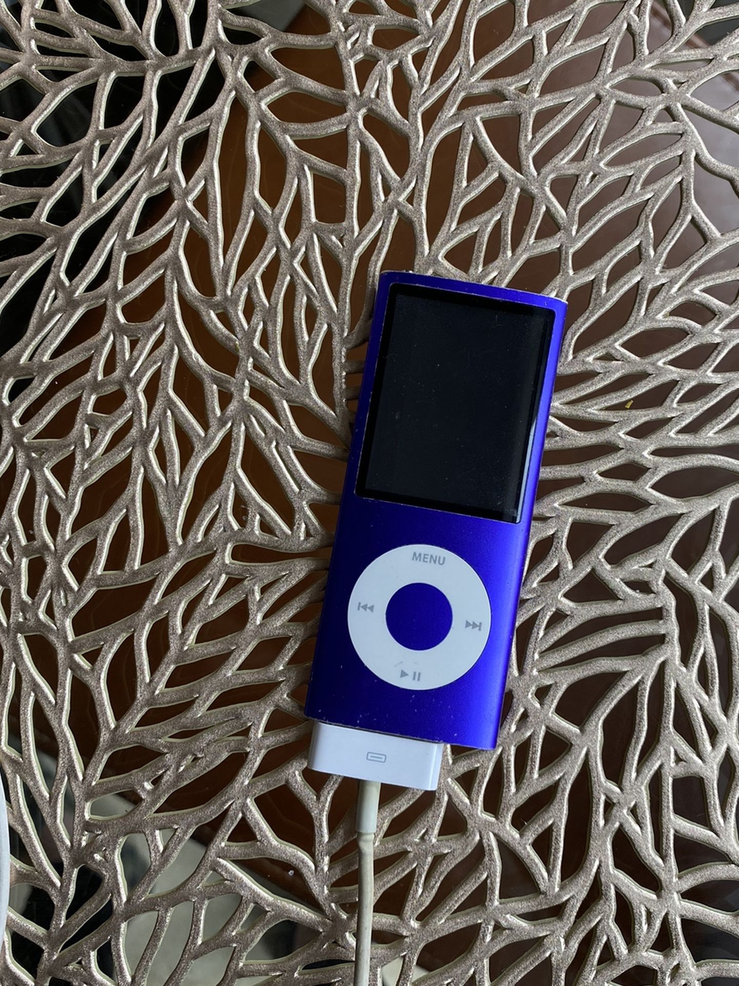 Purple iPod shuffle : 16GB