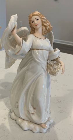 Beautiful Vintage Angel Statue ~ Like New ~ Moving Sale ~