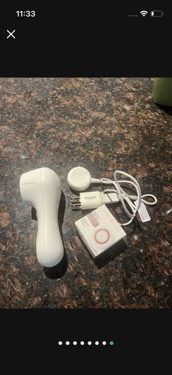 Clarisonic Facial Cleansing Brush System, Mia 2 Sonic Scrubber Face with a New Brush Head (White)