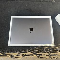 Macbook Pro (M2 2022)