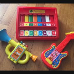 Lot Of 3 Fun Musical Toddler Toys - All Operate Great and Do NOT require batteries!  Read Full Ad For Details Of Each!!  Great Deal for 3 Toys!!