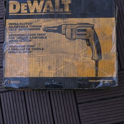 DEWALT Screwdriver