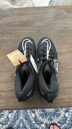 New Nike Football Cleats - Size 12