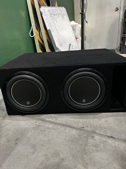 Dual JL Audio 12w6v3-D4’s In Customs Ported Box
