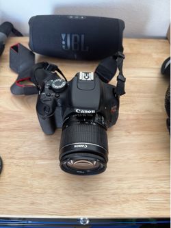 Canon rebel t3i camera