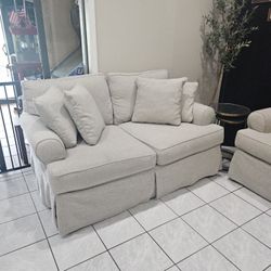 2  Love Seats