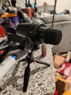 Shure mv7 mic