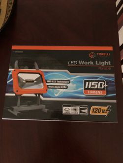 LED PORTABLE WORK LIGHT 120 Volt $ 25 MAKE AN OFFER
