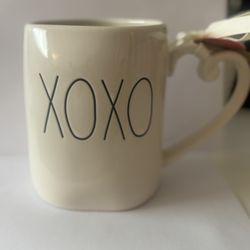 Rae Dunn XOXO Mug