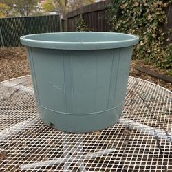 Green Outdoor Plastic Flower Pot