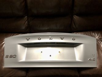 Volvo S60R Trunk Lid, Rocker Panels And Valance