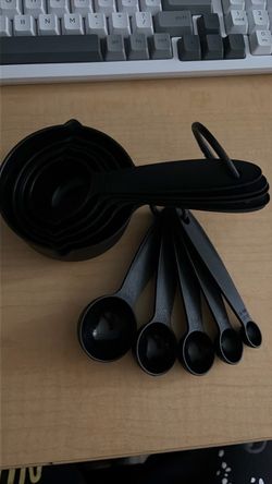 Measuring cups and spoon set