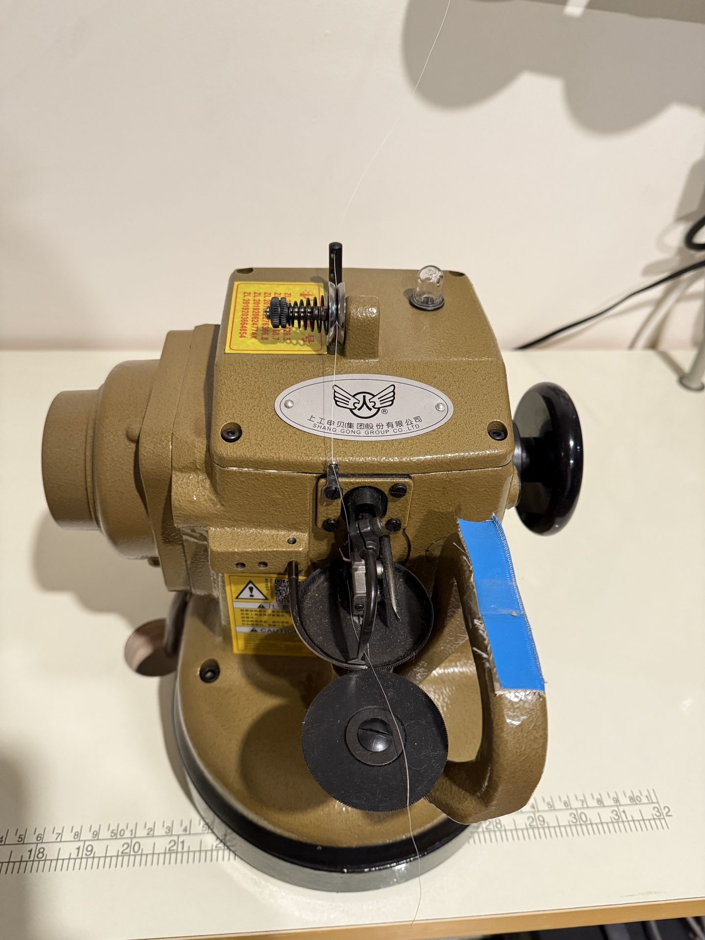 Fur sewing machine