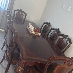 Dinning Table 
