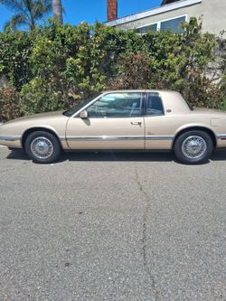 1992 Buick Riviera – Classic Coupe