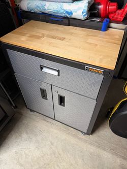 Gladiator GearBox / Garage Cabinet