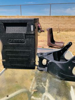 Cambro Cam Go Box insulated food pan carrier with aluminum high performance sport motorcycle swingar