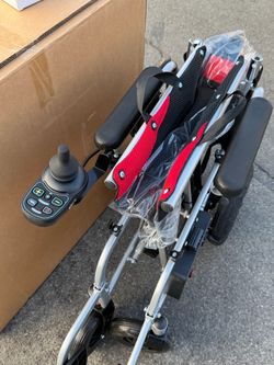 Lightweight Foldable Electric Wheelchair – Black & Red ♿