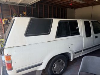 1992 Toyota pick up camper shell