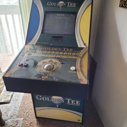 Golden Tee ARCADE Golf game.