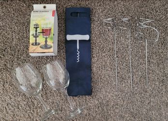 Kikkerland Travel Wine Glass Set, Stakes, Bag & Glasses Bundle