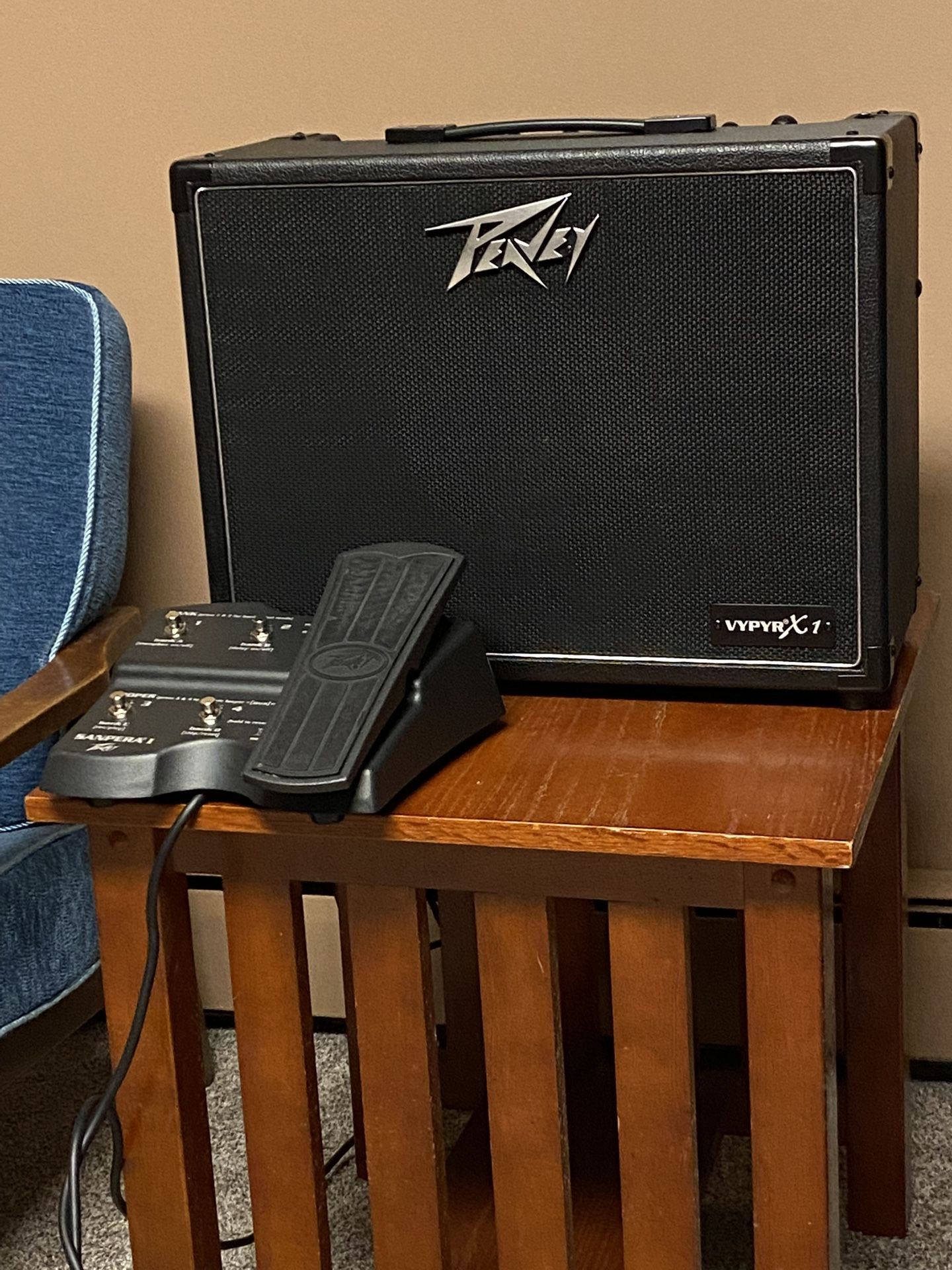 Peavey VyperX1 Modeling Amp And Sanpera Foot Switch
