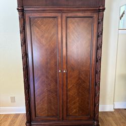 Entertainment (Liquor) Bar