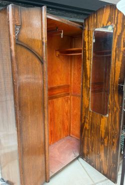 C1930 wardrobe