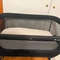 Unilove Baby Bassinet Bedside Sleeper