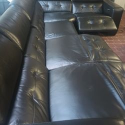 SECTIONAL GENUINE LEATHER RECLINER ELECTRIC BLACK COLOR.. DELIVERY SERVICE AVAILABLE 💥🚚💥