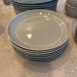 Plates and bowls Plates and bowls set of 16 plates and 8 bowls