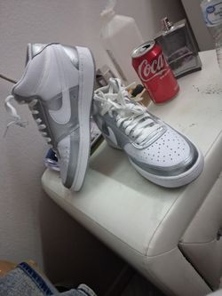 Nike Mid-Top Sneakers White Silver