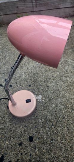 Desk lamp