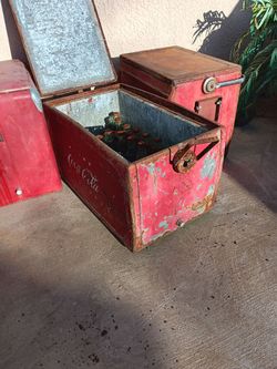 Coca cola chests w coke