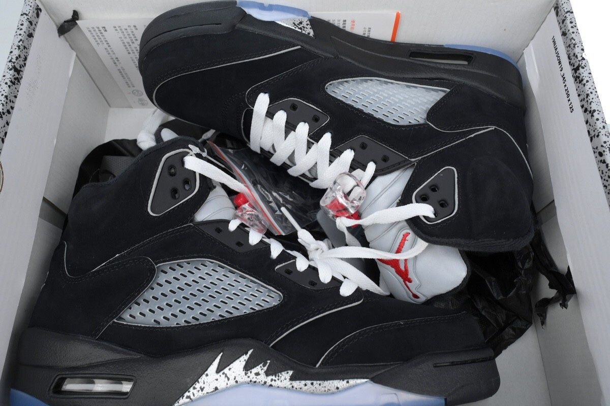 Jordan 5 Metallic Size 9