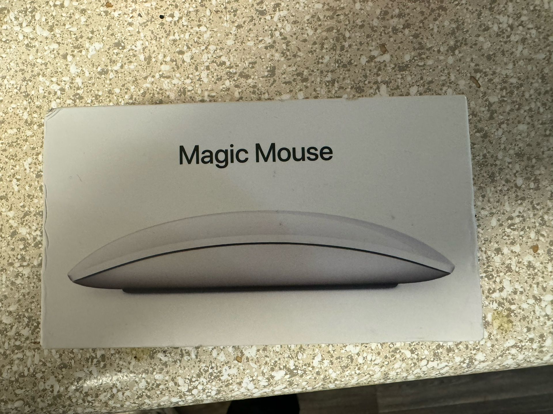 Apple Magic Mouse 2 Model A1657 **BRAND NEW**