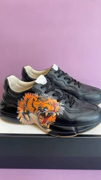 GUCCI RHYTONS WITH BOX NEED SOLE GLUE REPAIR