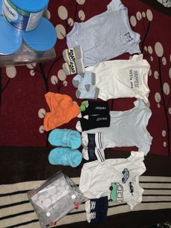 Ropa de new born y 0-3 meces