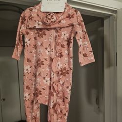 3-6 Month New Baby Romper  W/beanie Girls