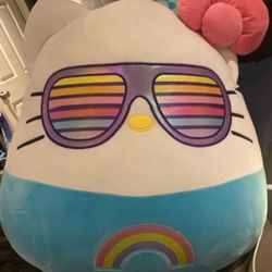 Giant Hello Kitty Sqishmellow In Great Condition 