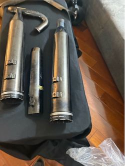 Krome Werks Exhaust Slip-Ons + Stock Heat Shield (FREE) — 2021 CVO Road Glide (Bronze Armor) – $500 OBO